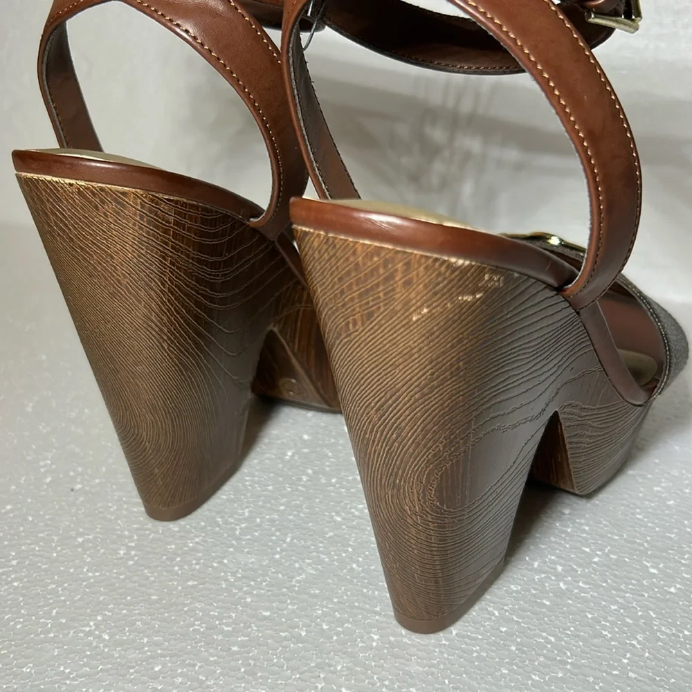 GBG Los Angeles Selah Brown Platform Block Heel Sandals 9.5